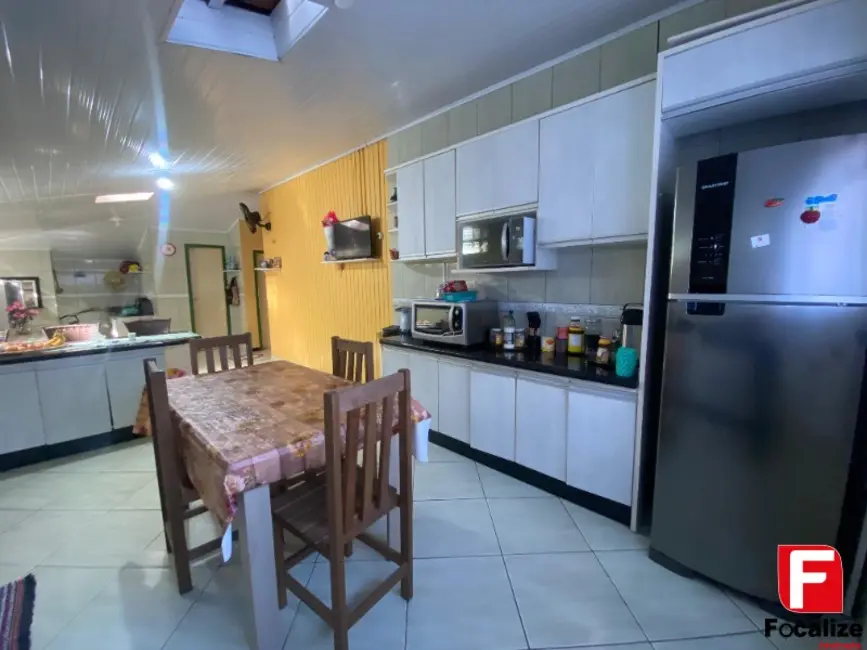 Foto 4 de Casa com 3 quartos à venda, 142m2 em Itapoa - SC