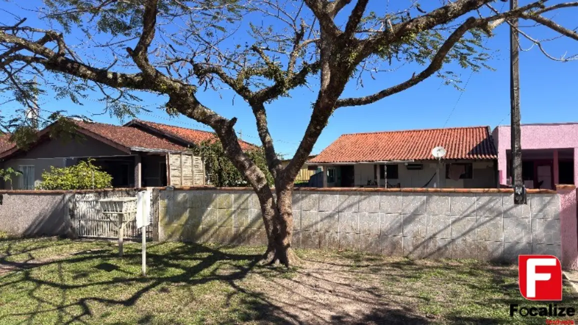 Foto 1 de Casa com 3 quartos à venda, 124m2 em Itapoa - SC