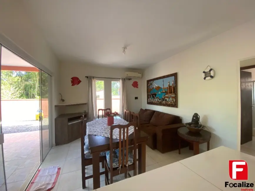 Foto 7 de Casa com 2 quartos para alugar, 102m2 em Itapoa - SC