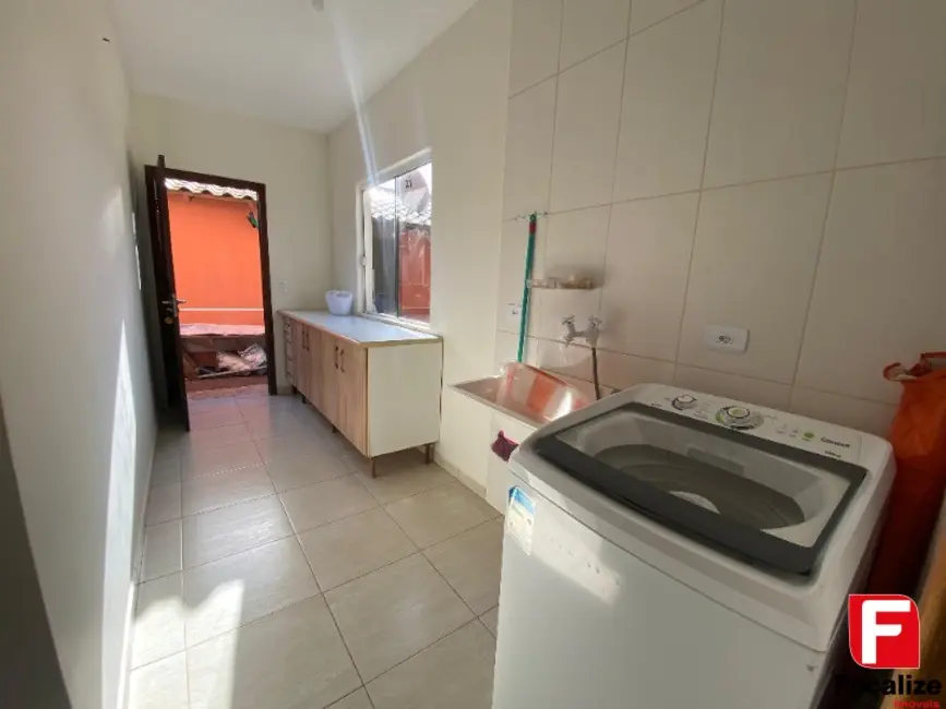Foto 3 de Casa com 2 quartos para alugar, 102m2 em Itapoa - SC