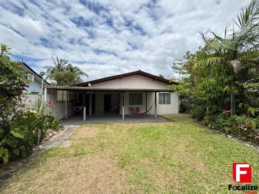 Casa com 3 quartos à venda, 127m2 em Itapoa - SC - imagem 1 Foto 1 de Casa com 3 quartos à venda, 127m2 em Itapoa - SC