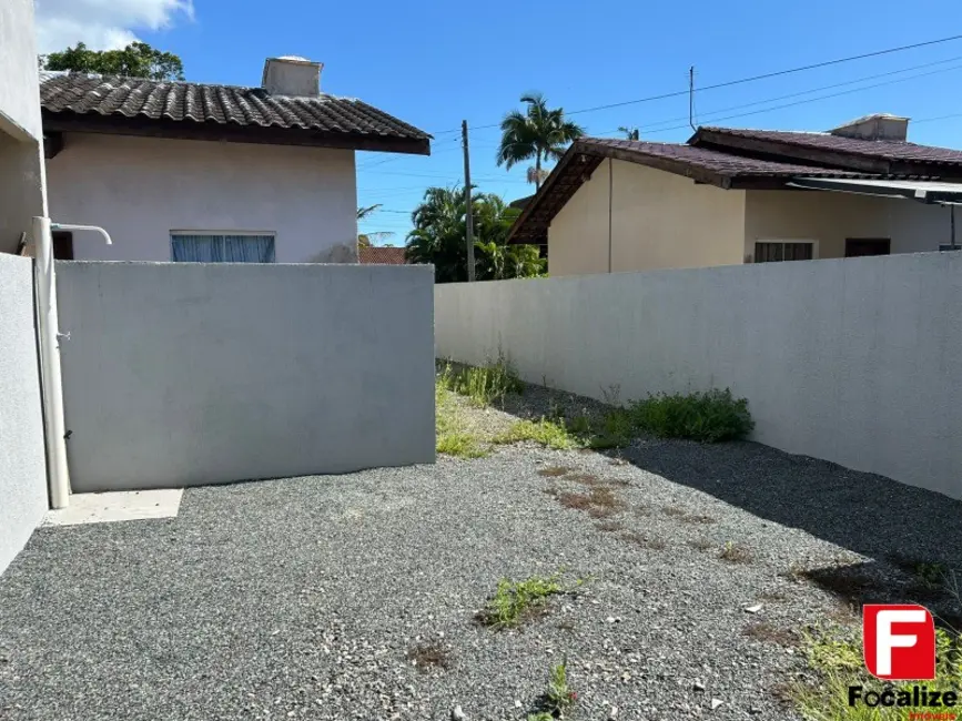 Foto 9 de Casa com 2 quartos à venda, 48m2 em Itapoa - SC