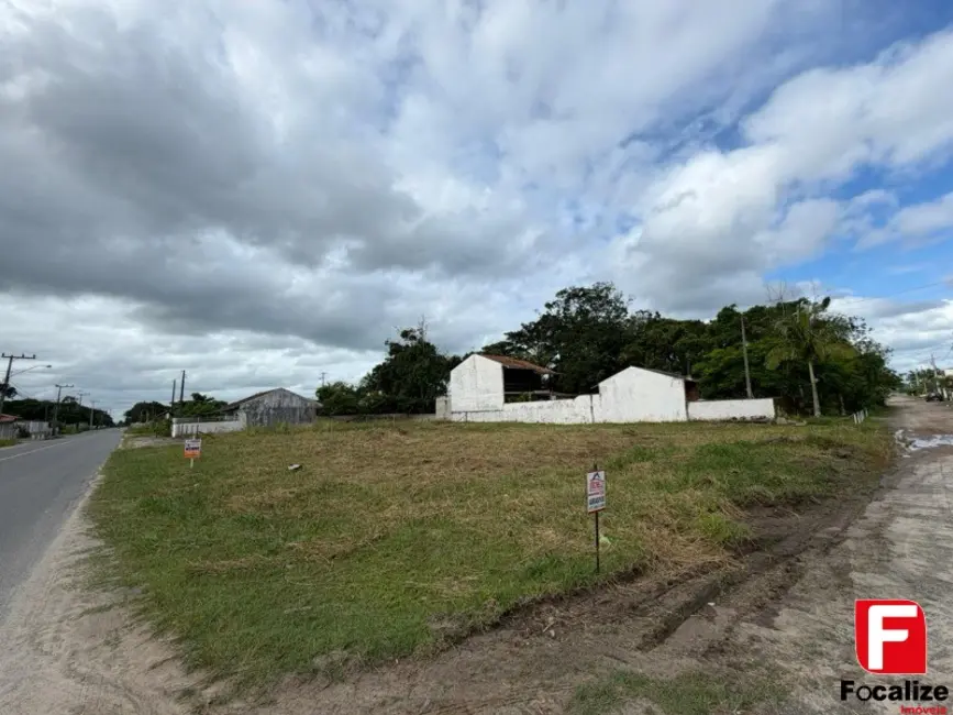 Foto 2 de Terreno / Lote à venda, 725m2 em Itapoa - SC