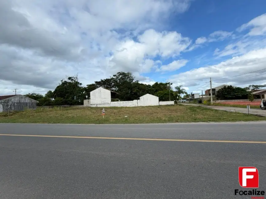 Foto 3 de Terreno / Lote à venda, 725m2 em Itapoa - SC