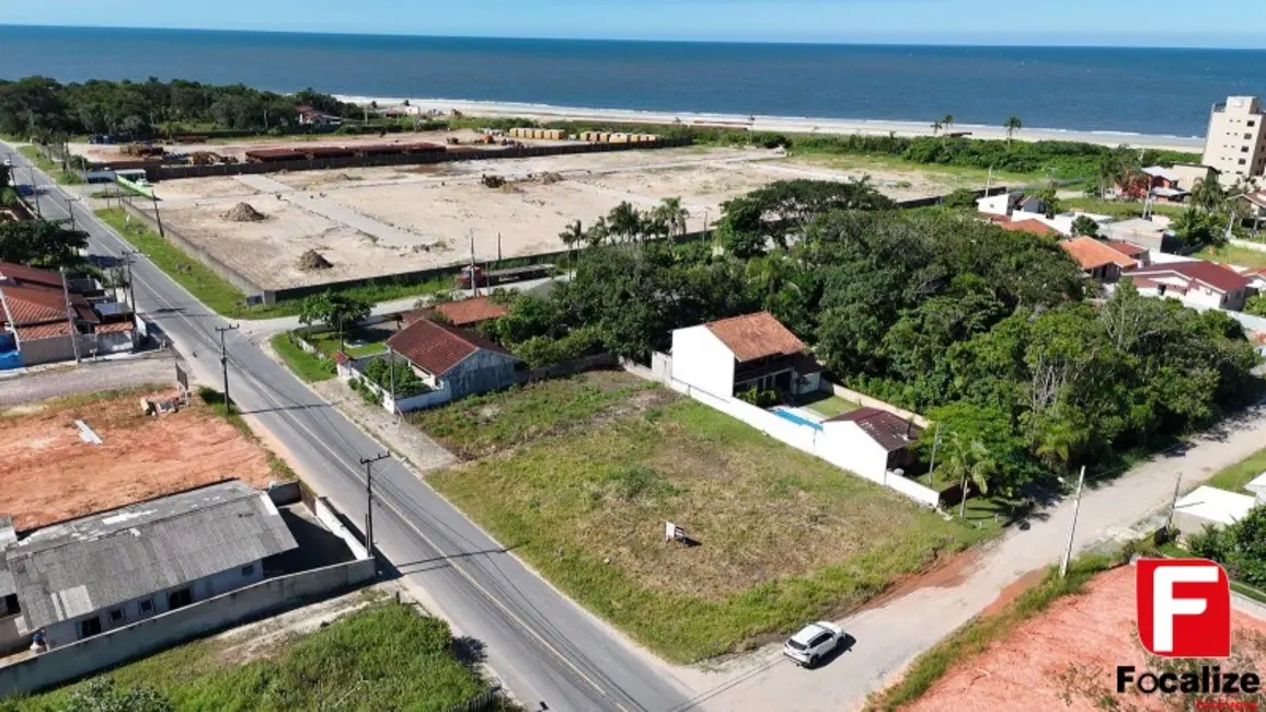 Foto 3 de Terreno / Lote à venda, 725m2 em Itapoa - SC