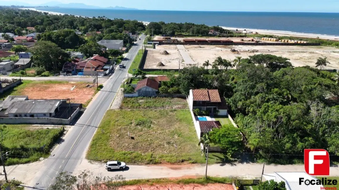 Foto 2 de Terreno / Lote à venda, 725m2 em Itapoa - SC