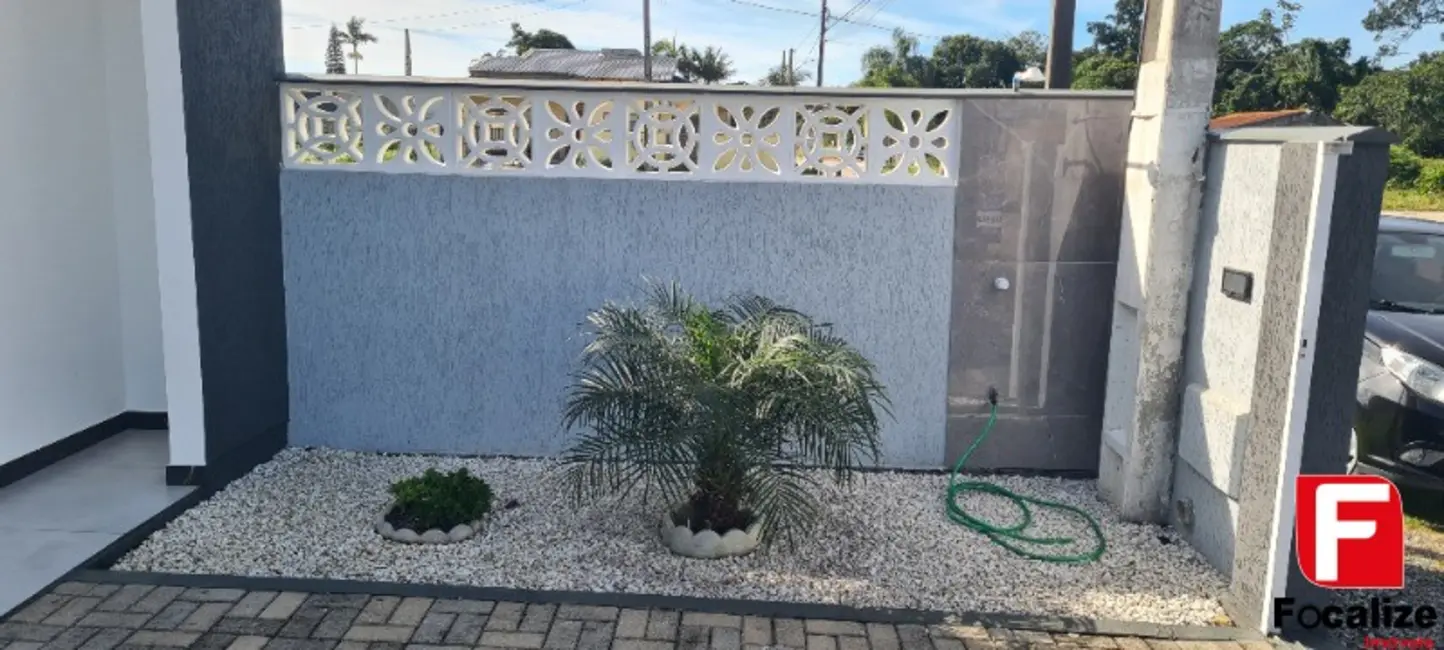 Foto 3 de Casa com 3 quartos à venda, 61m2 em Itapoa - SC