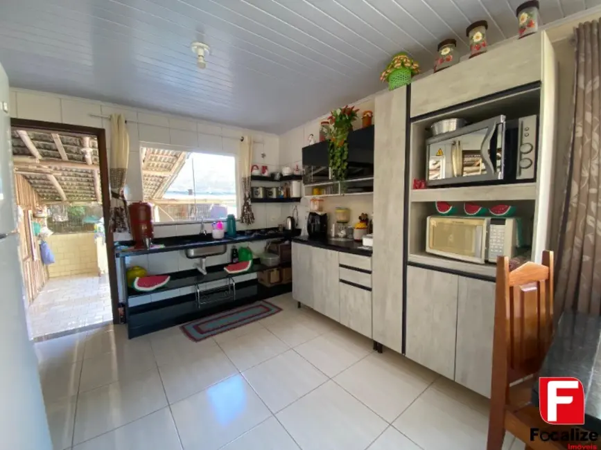 Foto 4 de Casa com 2 quartos à venda, 96m2 em Itapoa - SC