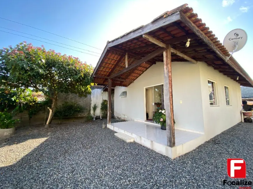 Foto 3 de Casa com 2 quartos à venda, 96m2 em Itapoa - SC