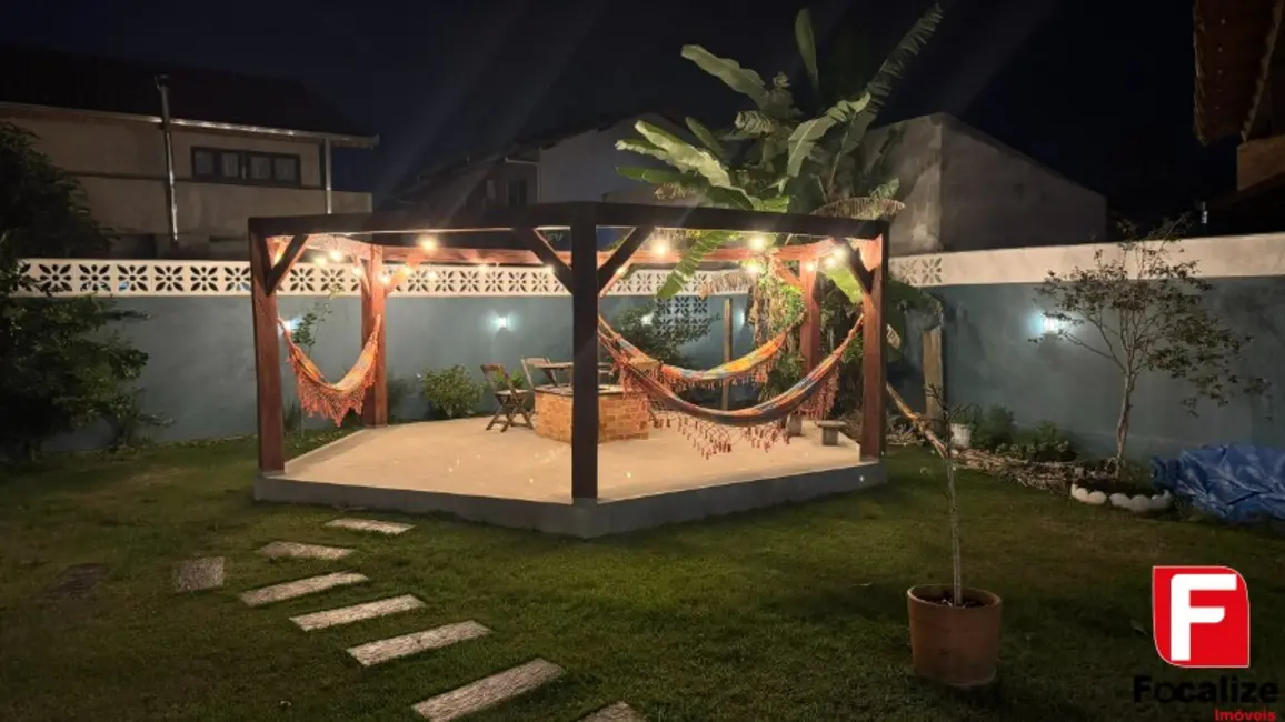 Foto 4 de Casa com 4 quartos para alugar, 275m2 em Sao Francisco Do Sul - SC