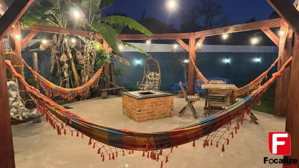 Foto 1 de Casa com 4 quartos para alugar, 275m2 em Sao Francisco Do Sul - SC