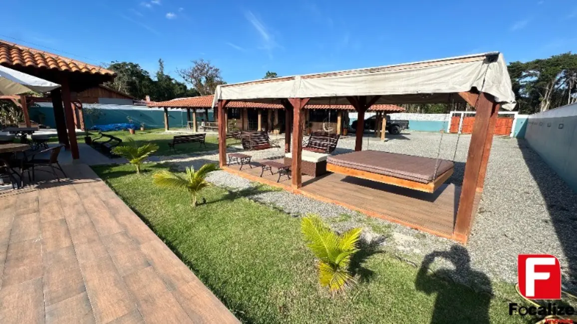 Foto 2 de Casa com 4 quartos para alugar, 275m2 em Sao Francisco Do Sul - SC