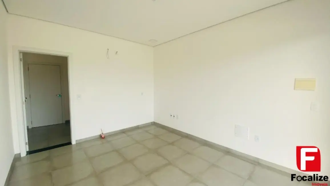 Foto 4 de Sala Comercial para alugar, 39m2 em Itapoa - SC