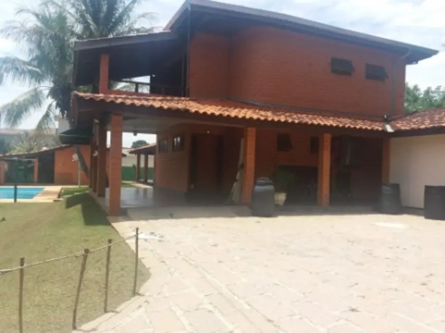 Chácara com 4 quartos à venda e para alugar, 460m2 em Indaiatuba - SP - imagem 3 Foto 3 de Chácara com 4 quartos à venda e para alugar, 460m2 em Indaiatuba - SP