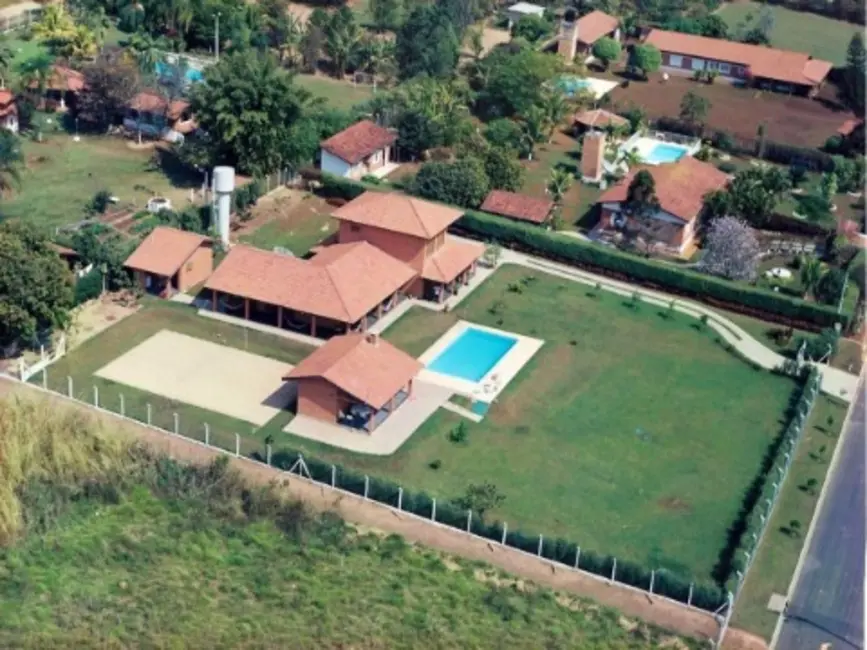 Foto 1 de Chácara com 4 quartos à venda e para alugar, 460m2 em Indaiatuba - SP