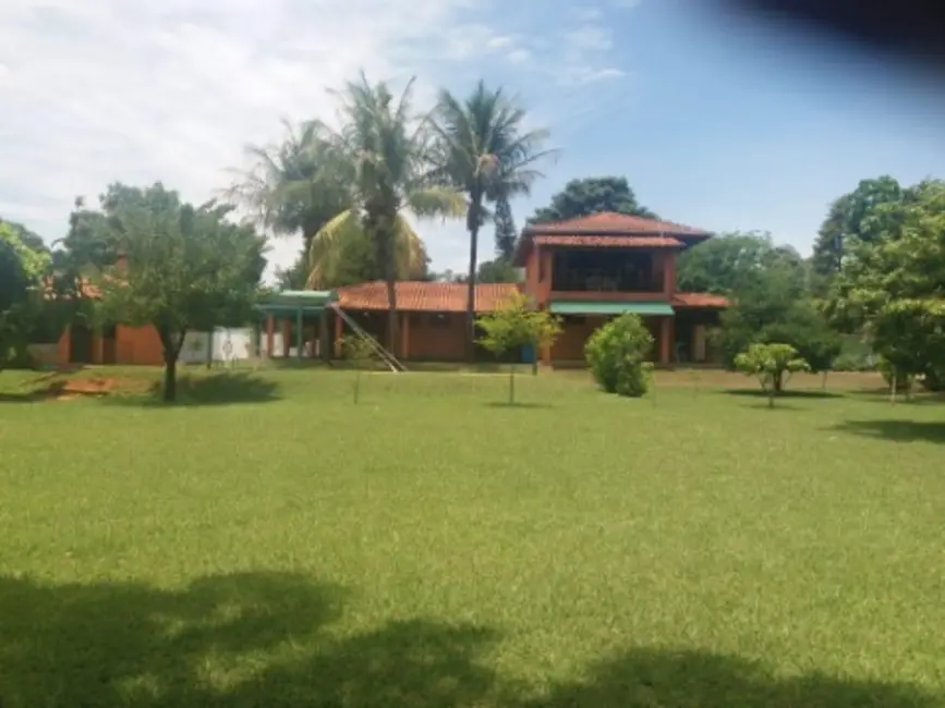 Chácara com 4 quartos à venda e para alugar, 460m2 em Indaiatuba - SP - imagem 6 Foto 6 de Chácara com 4 quartos à venda e para alugar, 460m2 em Indaiatuba - SP