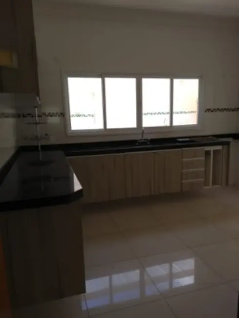 Casa com 3 quartos à venda, 184m2 em Jardim Moacyr Arruda, Indaiatuba - SP - imagem 4 Foto 4 de Casa com 3 quartos à venda, 184m2 em Jardim Moacyr Arruda, Indaiatuba - SP