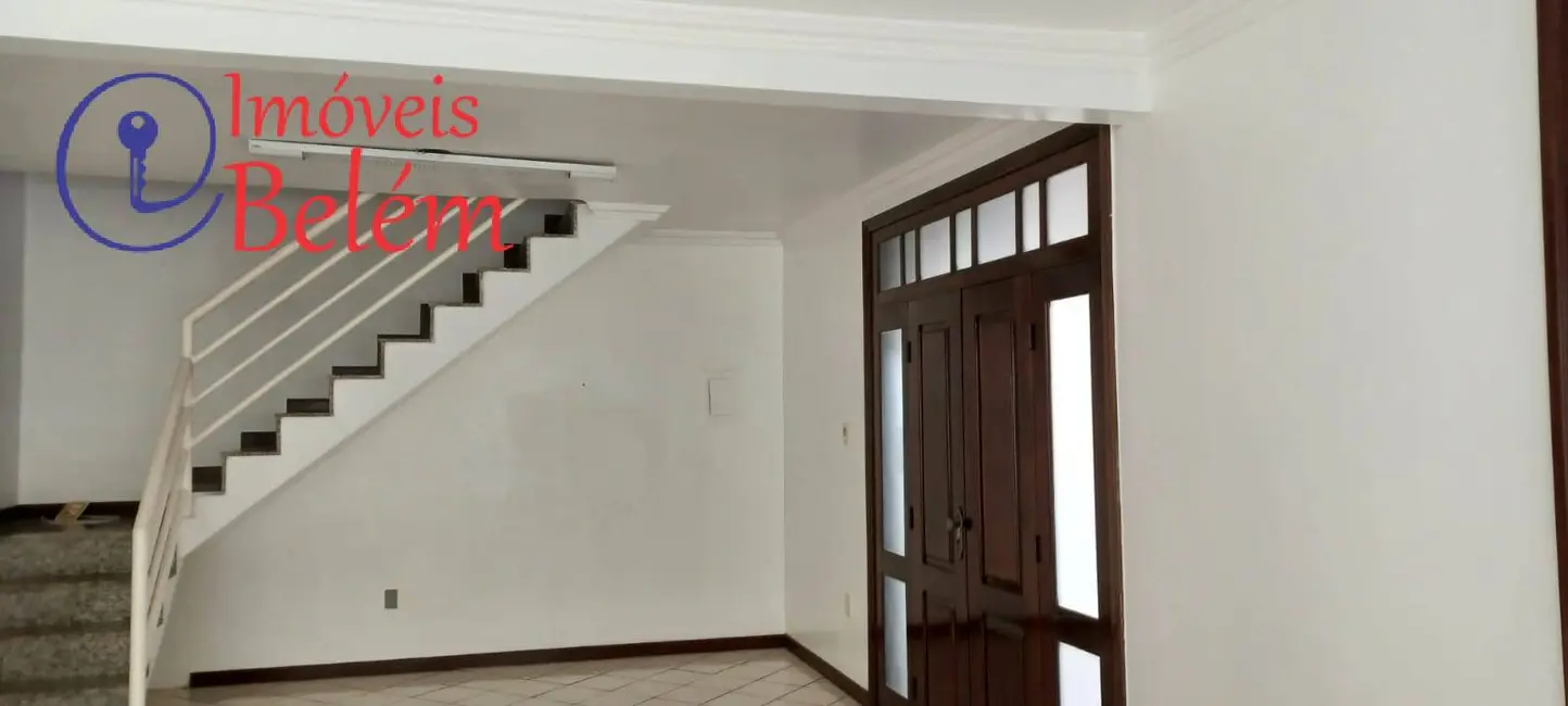 Casa com 4 quartos à venda e para alugar, 250m2 em Tapanã (Icoaraci), Belem - PA - imagem 4 Foto 4 de Casa com 4 quartos à venda e para alugar, 250m2 em Tapanã (Icoaraci), Belem - PA