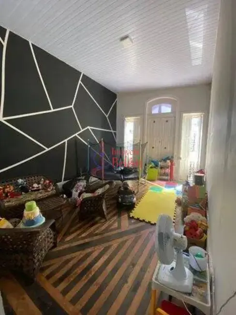 Foto 5 de Casa com 4 quartos para alugar, 200m2 em Nazaré, Belem - PA