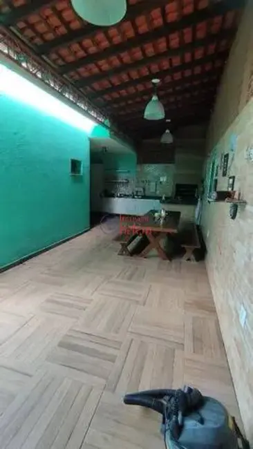 Casa com 2 quartos à venda, 200m2 em Quarenta Horas (Coqueiro), Ananindeua - PA - imagem 6 Foto 6 de Casa com 2 quartos à venda, 200m2 em Quarenta Horas (Coqueiro), Ananindeua - PA