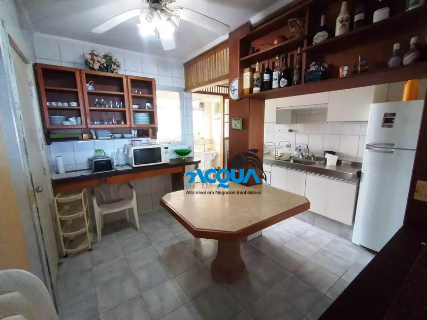 Apartamento com 3 quartos à venda, 100m2 em Jardim Astúrias, Guaruja - SP - imagem 4 Foto 4 de Apartamento com 3 quartos à venda, 100m2 em Jardim Astúrias, Guaruja - SP