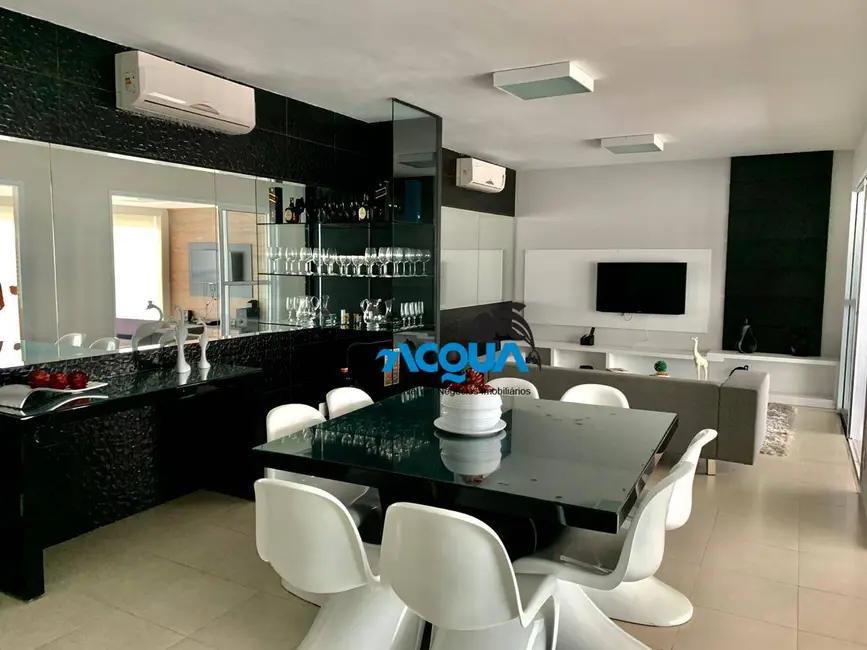 Foto 1 de Apartamento com 3 quartos à venda, 158m2 em Loteamento João Batista Julião, Guaruja - SP