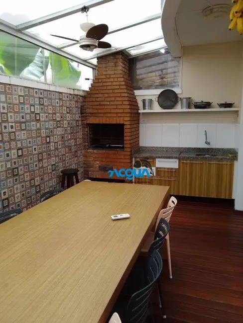 Sobrado com 4 quartos à venda, 280m2 em Jardim Tejereba, Guaruja - SP - imagem 8 Foto 8 de Sobrado com 4 quartos à venda, 280m2 em Jardim Tejereba, Guaruja - SP