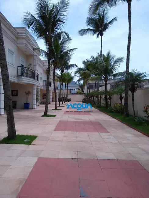 Sobrado com 4 quartos à venda, 280m2 em Jardim Tejereba, Guaruja - SP - imagem 9 Foto 9 de Sobrado com 4 quartos à venda, 280m2 em Jardim Tejereba, Guaruja - SP