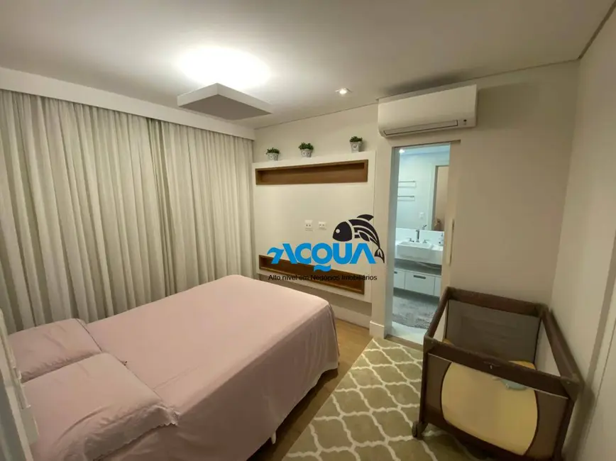 Foto 7 de Apartamento com 3 quartos à venda, 145m2 em Guaruja - SP