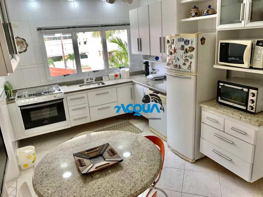 Apartamento com 3 quartos à venda, 160m2 em Guaruja - SP - imagem 4 Foto 4 de Apartamento com 3 quartos à venda, 160m2 em Guaruja - SP