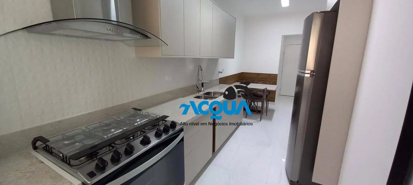 Foto 6 de Apartamento com 3 quartos à venda, 217m2 em Guaruja - SP