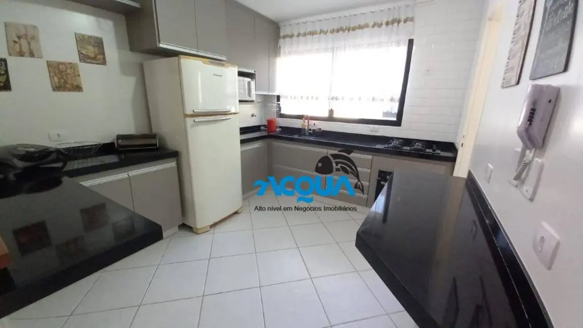 Foto 4 de Apartamento com 3 quartos à venda, 140m2 em Guaruja - SP