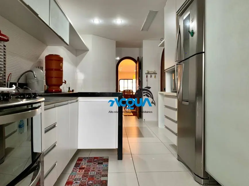 Apartamento com 3 quartos à venda, 170m2 em Guaruja - SP - imagem 4 Foto 4 de Apartamento com 3 quartos à venda, 170m2 em Guaruja - SP