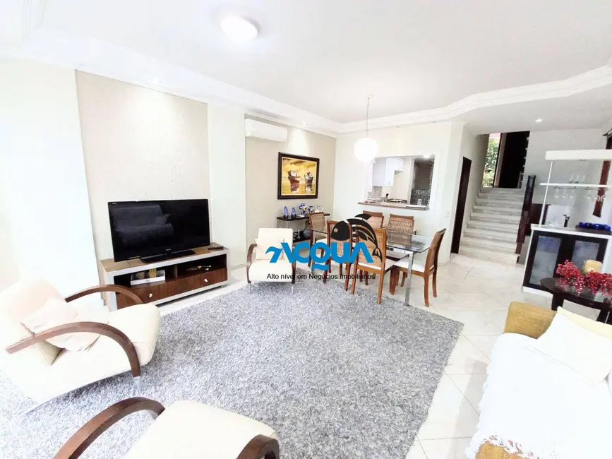 Foto 2 de Casa de Condomínio com 4 quartos à venda, 350m2 em Jardim Três Marias, Guaruja - SP