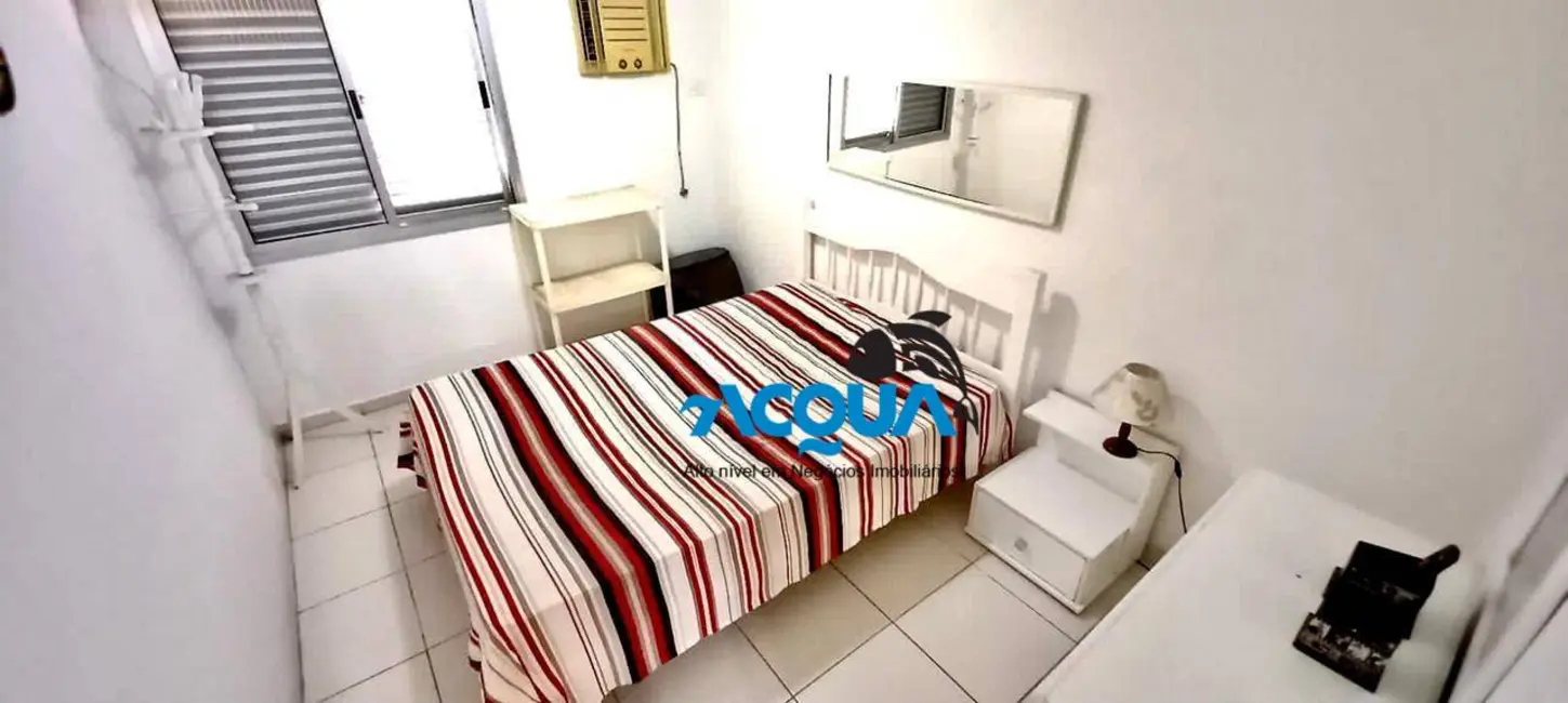 Foto 4 de Apartamento com 2 quartos à venda, 70m2 em Jardim Três Marias, Guaruja - SP