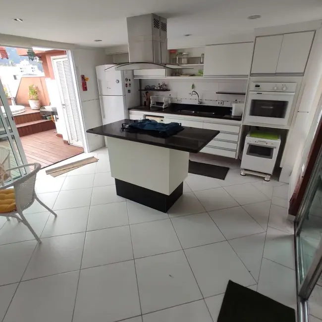 Cobertura com 3 quartos à venda, 170m2 em Jardim Tejereba, Guaruja - SP - imagem 4 Foto 4 de Cobertura com 3 quartos à venda, 170m2 em Jardim Tejereba, Guaruja - SP