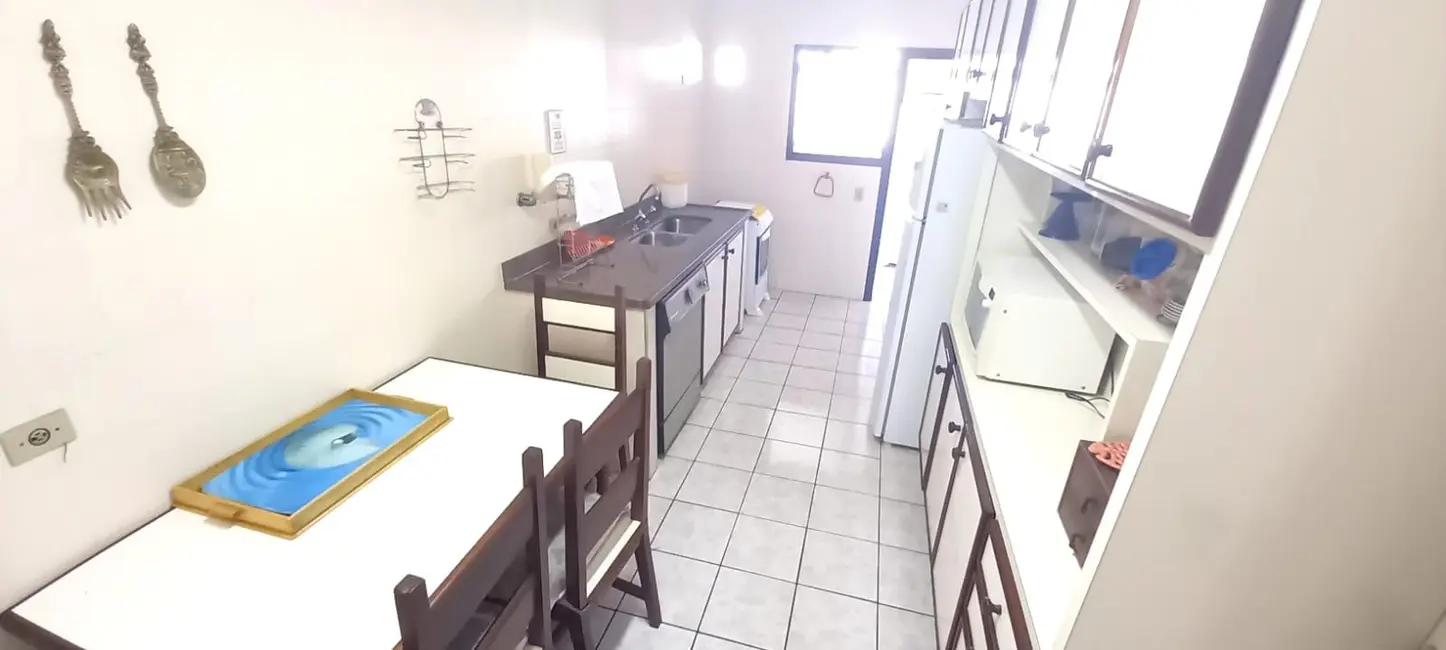 Foto 3 de Apartamento com 3 quartos à venda, 130m2 em Barra Funda, Guaruja - SP