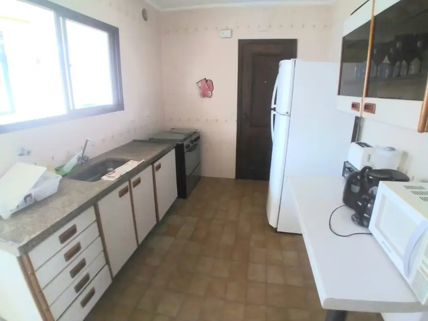 Apartamento com 3 quartos à venda, 85m2 em Guaruja - SP - imagem 4 Foto 4 de Apartamento com 3 quartos à venda, 85m2 em Guaruja - SP