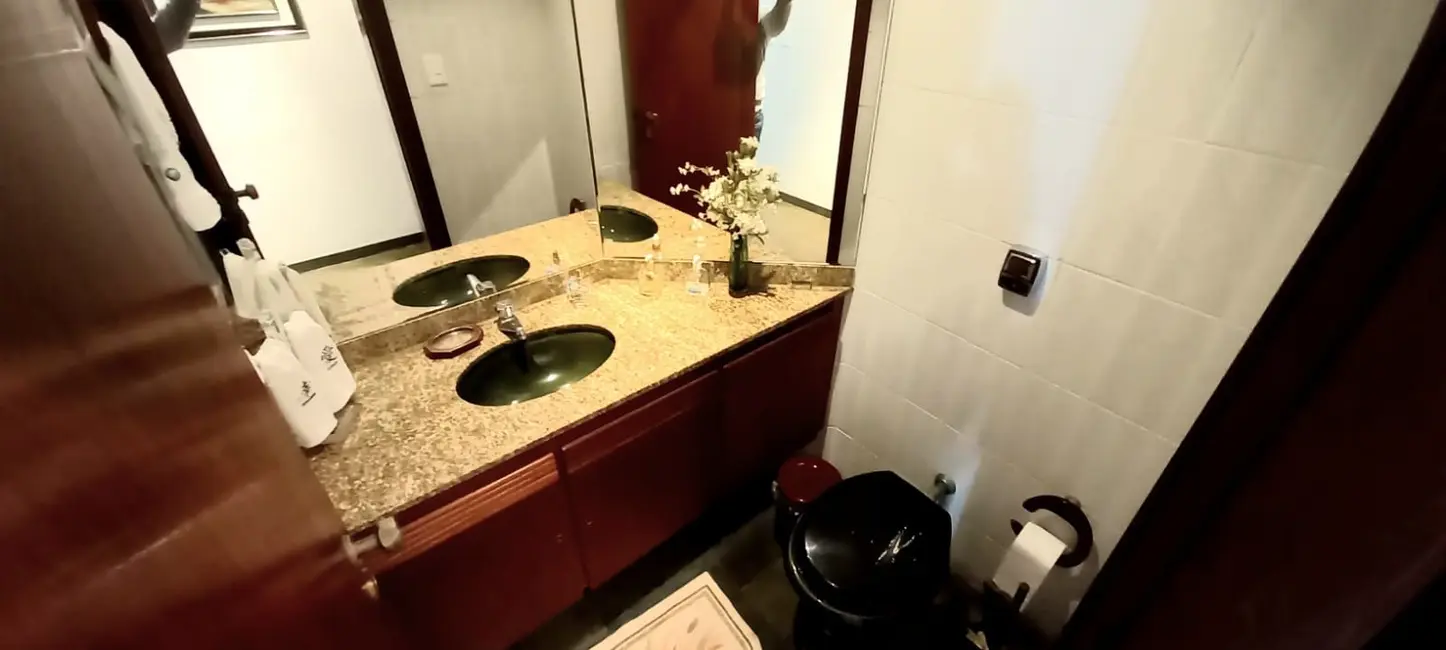 Apartamento com 3 quartos à venda, 180m2 em Jardim Três Marias, Guaruja - SP - imagem 8 Foto 8 de Apartamento com 3 quartos à venda, 180m2 em Jardim Três Marias, Guaruja - SP