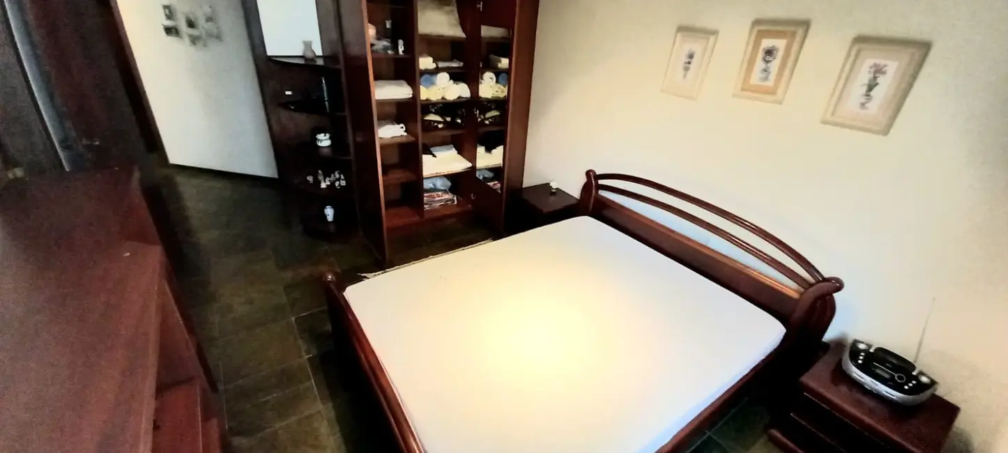 Apartamento com 3 quartos à venda, 180m2 em Jardim Três Marias, Guaruja - SP - imagem 7 Foto 7 de Apartamento com 3 quartos à venda, 180m2 em Jardim Três Marias, Guaruja - SP