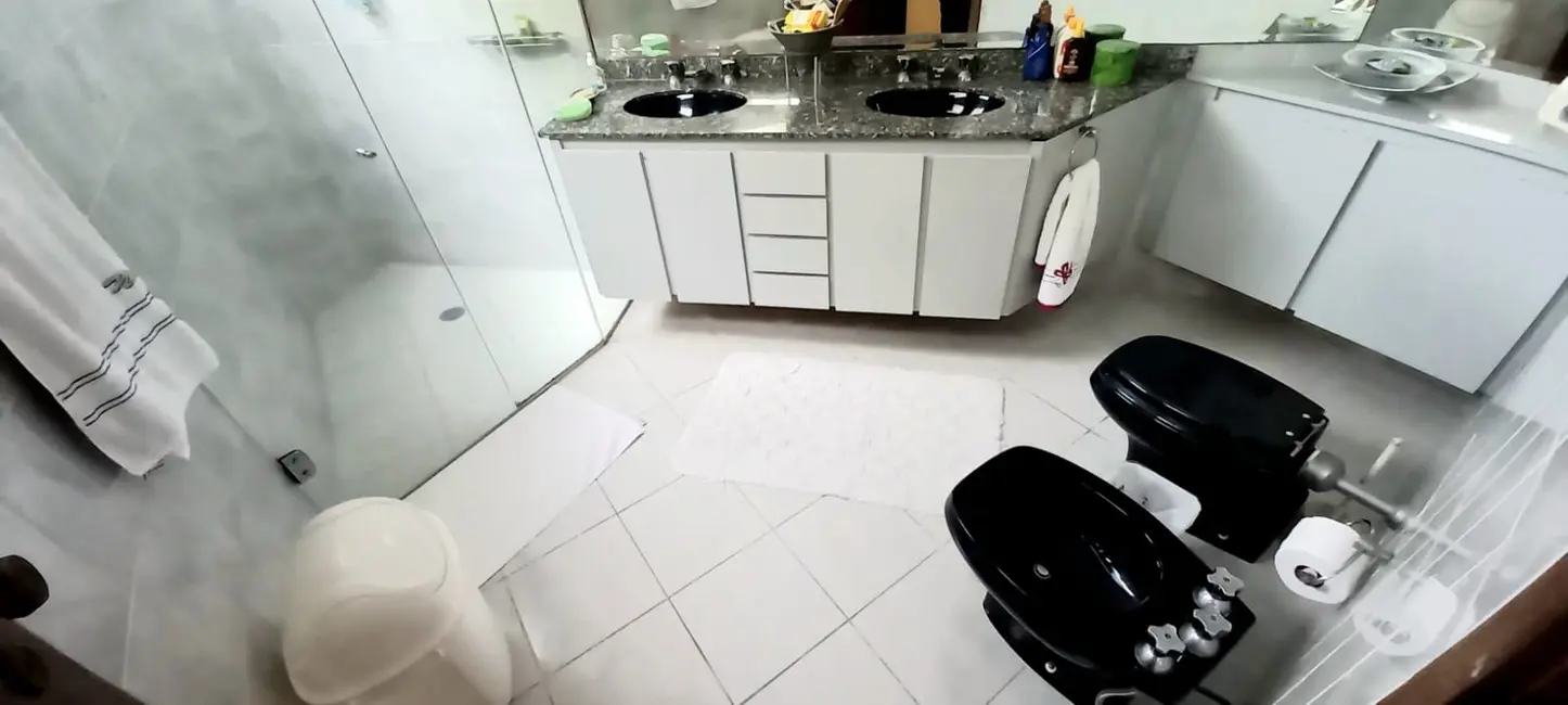 Apartamento com 3 quartos à venda, 180m2 em Jardim Três Marias, Guaruja - SP - imagem 9 Foto 9 de Apartamento com 3 quartos à venda, 180m2 em Jardim Três Marias, Guaruja - SP