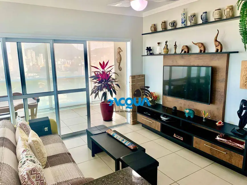 Foto 2 de Apartamento com 3 quartos à venda, 130m2 em Guaruja - SP