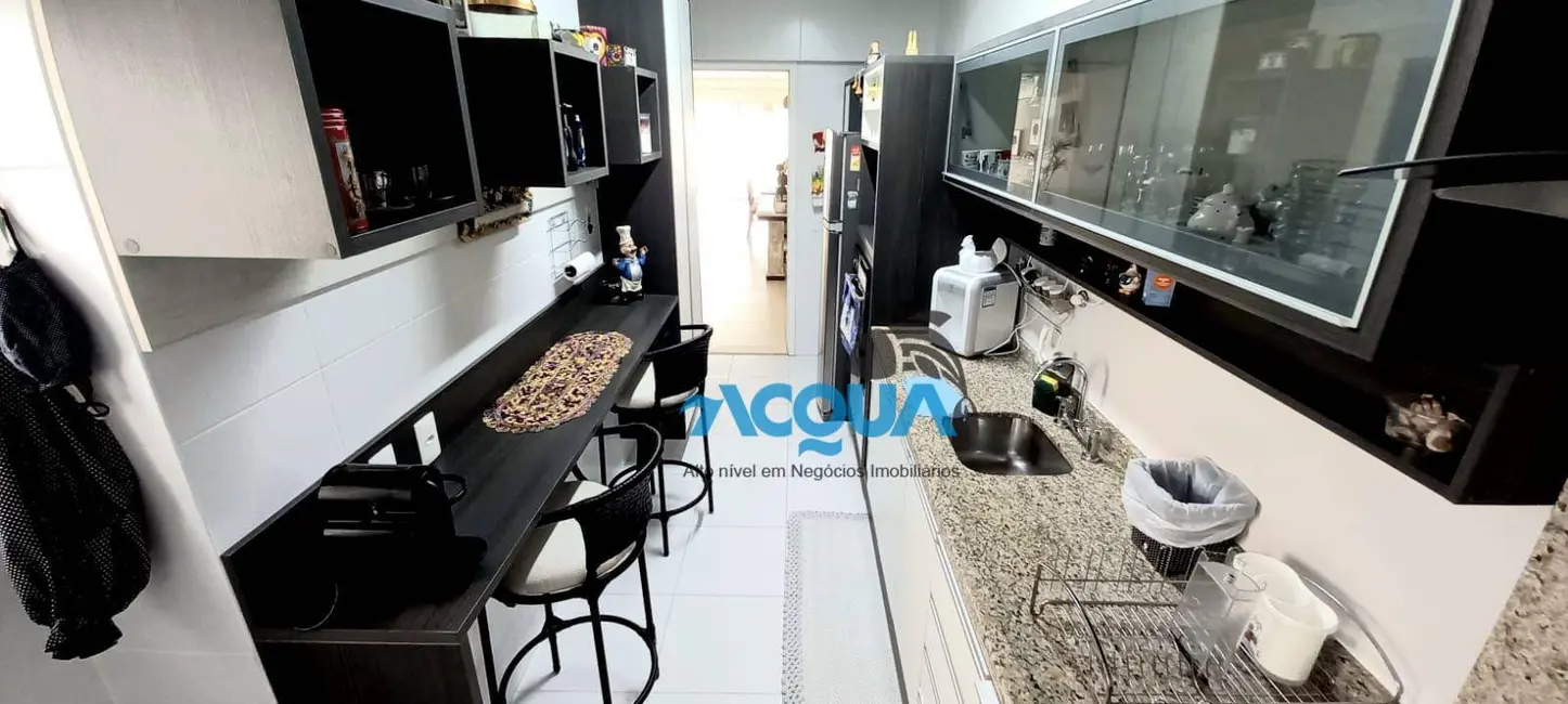 Foto 4 de Apartamento com 3 quartos à venda, 125m2 em Barra Funda, Guaruja - SP