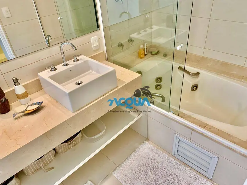 Foto 8 de Apartamento com 3 quartos à venda, 115m2 em Guaruja - SP