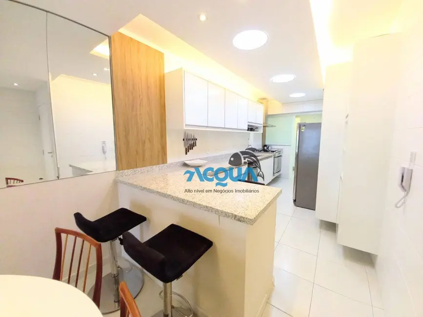 Foto 3 de Apartamento com 4 quartos à venda, 143m2 em Guaruja - SP