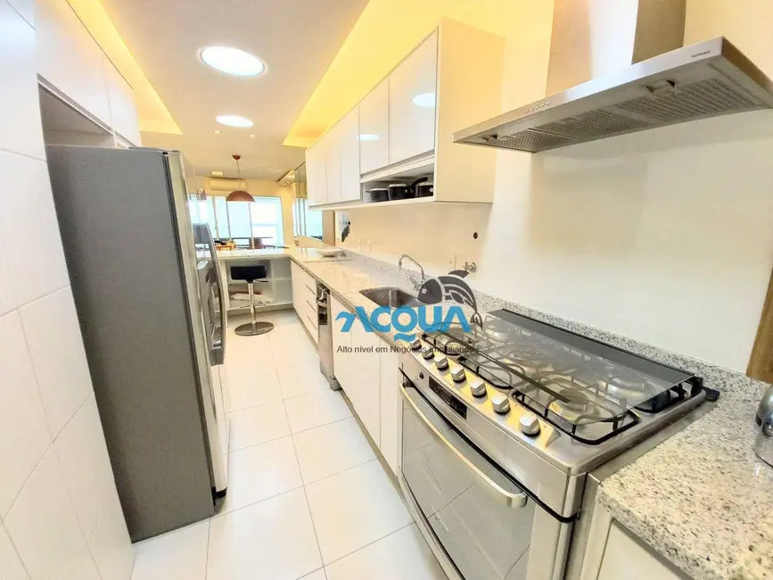 Foto 4 de Apartamento com 4 quartos à venda, 143m2 em Guaruja - SP