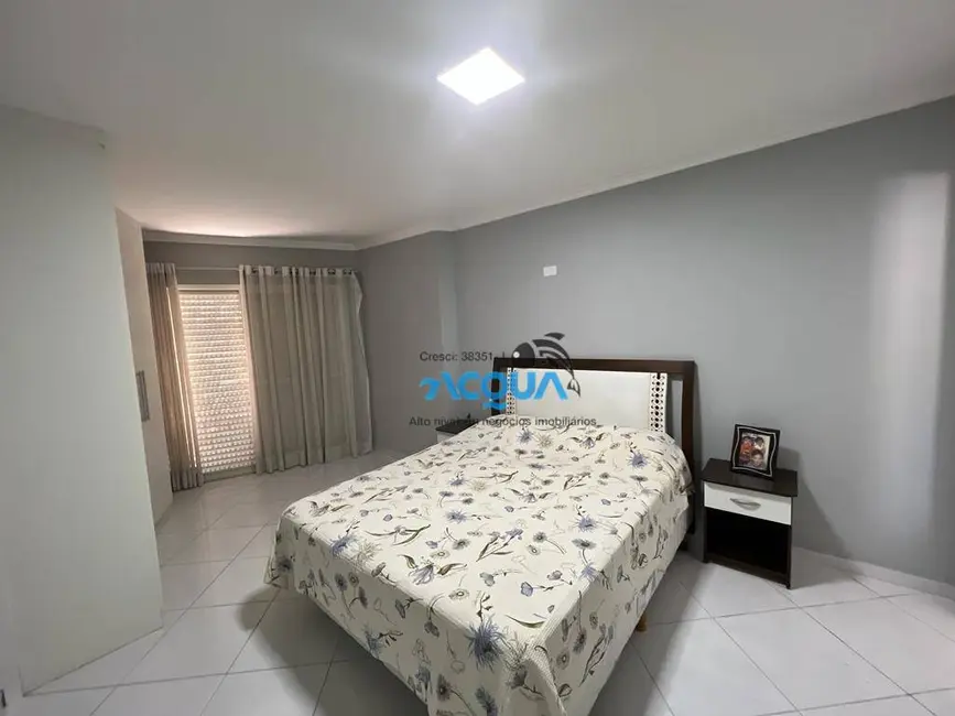 Apartamento com 4 quartos à venda, 150m2 em Barra Funda, Guaruja - SP - imagem 8 Foto 8 de Apartamento com 4 quartos à venda, 150m2 em Barra Funda, Guaruja - SP