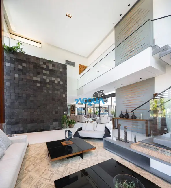 Casa de Condomínio com 8 quartos à venda, 2000m2 em Acapulco, Guaruja - SP - imagem 6 Foto 6 de Casa de Condomínio com 8 quartos à venda, 2000m2 em Acapulco, Guaruja - SP