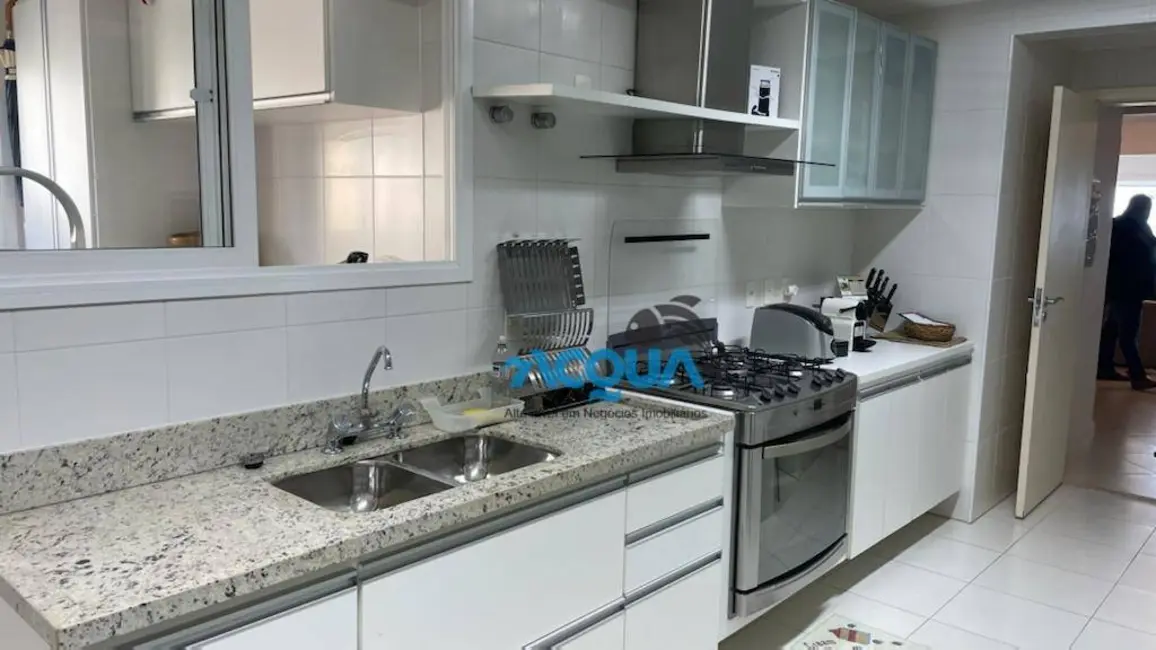 Foto 3 de Apartamento com 4 quartos à venda, 180m2 em Guaruja - SP