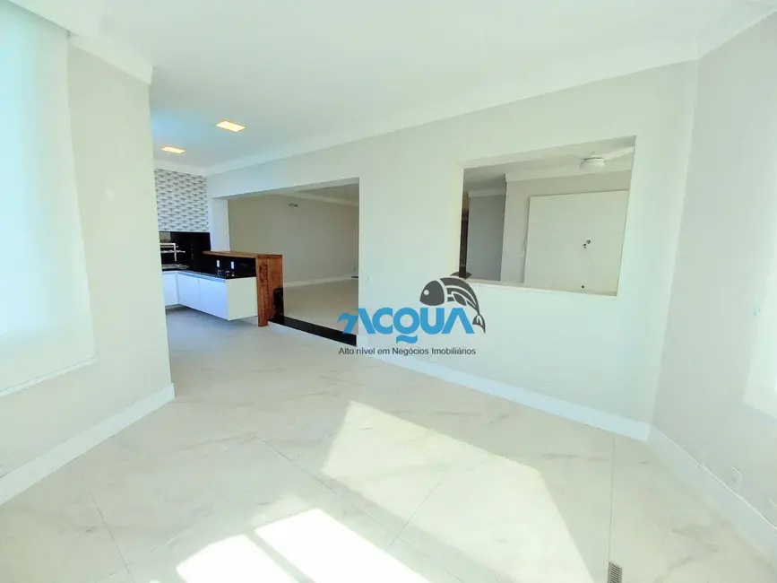 Foto 5 de Apartamento com 4 quartos à venda, 235m2 em Guaruja - SP